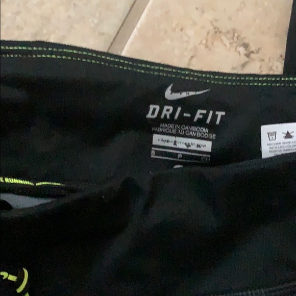 Nike pants - Picture 3 of 3